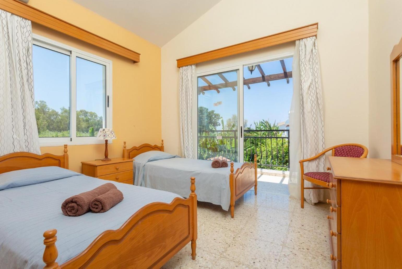 Sun Beach Villa Thio Polis Luaran gambar