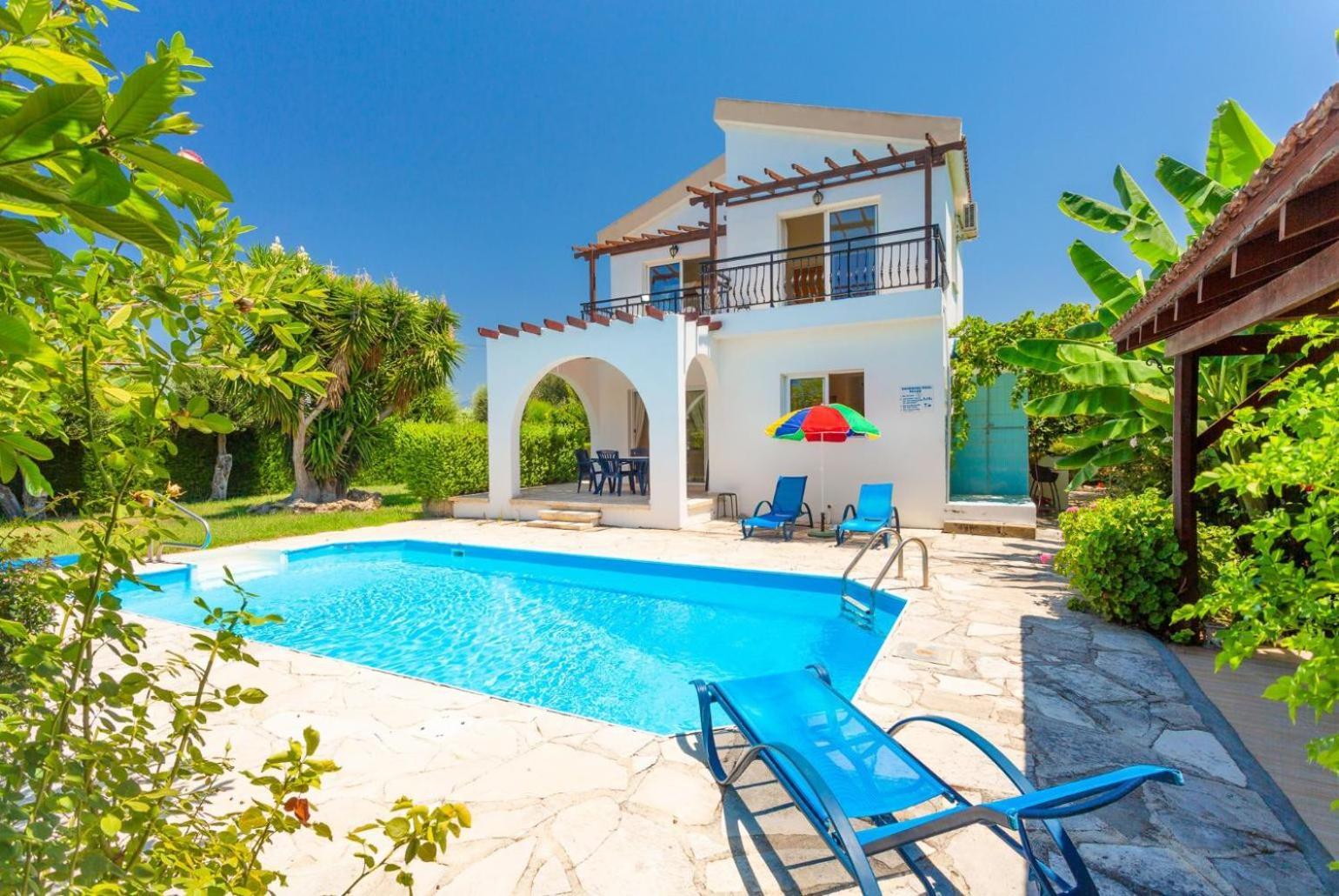 Sun Beach Villa Thio Polis Luaran gambar