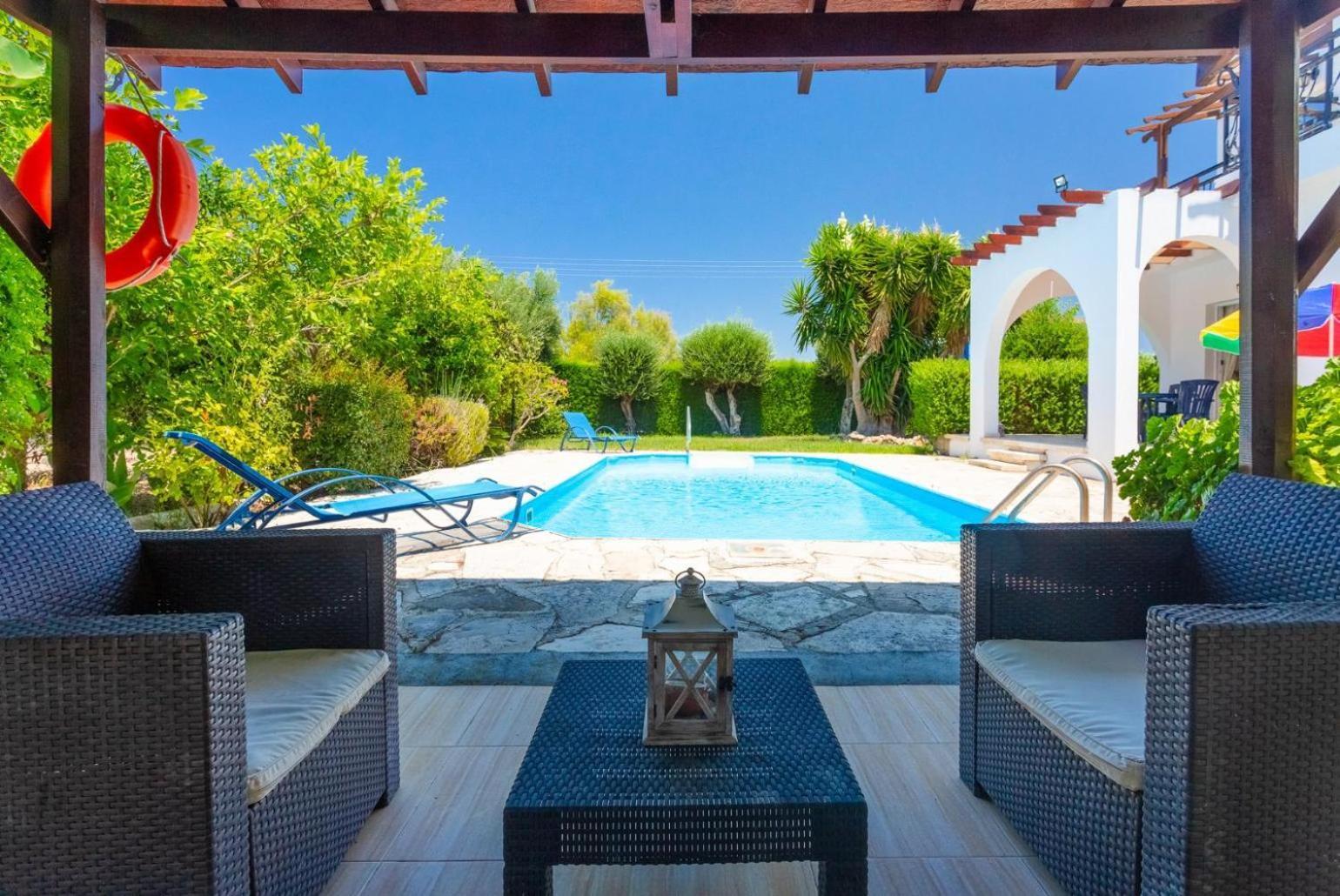 Sun Beach Villa Thio Polis Luaran gambar